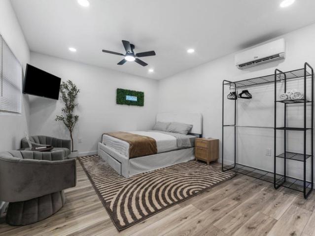 Room for rent in Florida