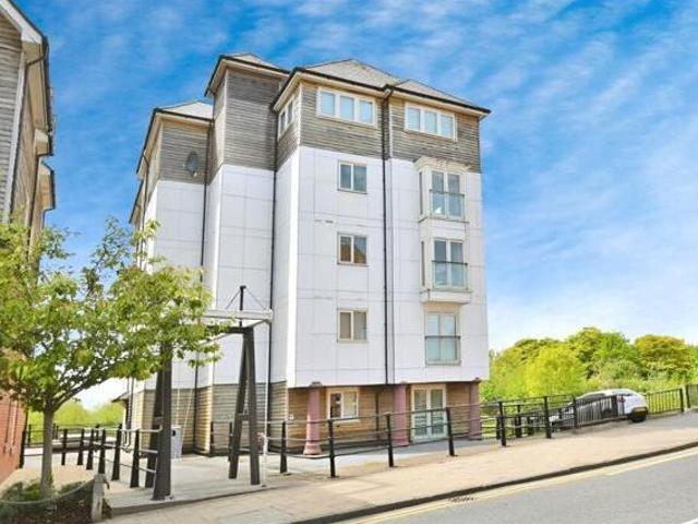 House for sale in Hough Green, Two Mills