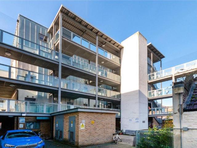 House for rent in London Borough of Lewisham, Greater London