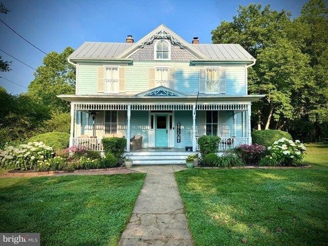 House for sale in Round Hill