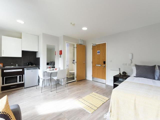 Apartment for rent in Nangreaves, Wales