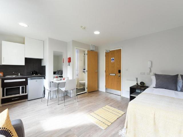 Apartment for rent in Nangreaves, Wales