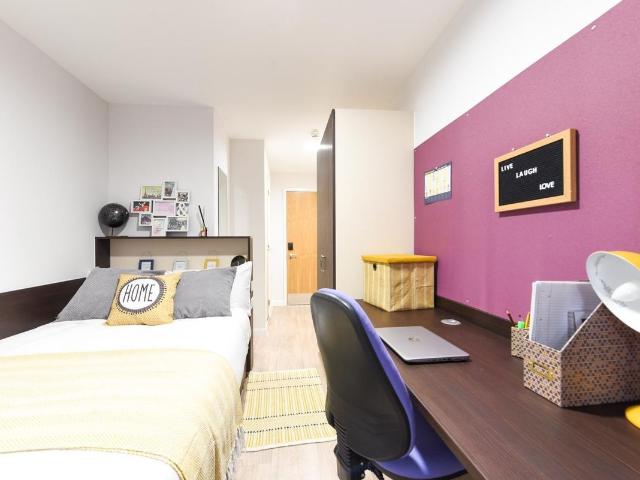 Studio for rent in Nangreaves, Wales