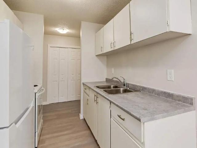 Apartment for rent in Wedgewood, Alberta