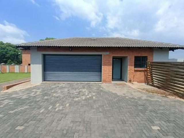 Townhouse for sale in Waterkloof, Gauteng