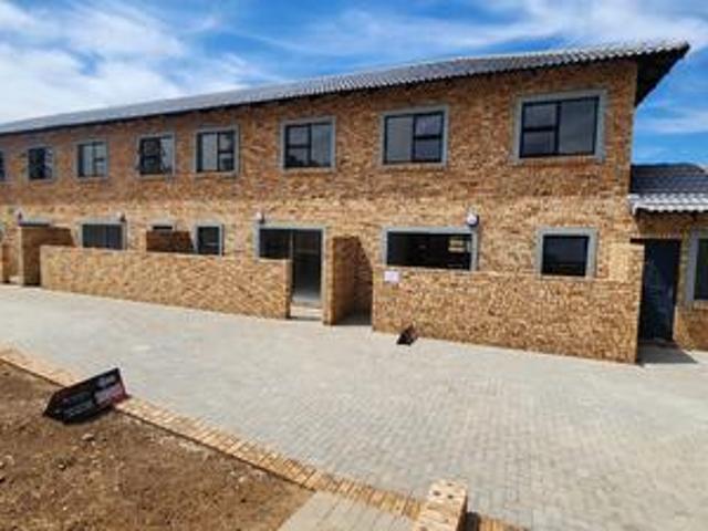 Townhouse for sale in Alberton