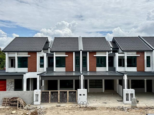 Terraced House for sale in Long Miri, Sarawak