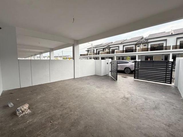Terraced House for rent in Malaka