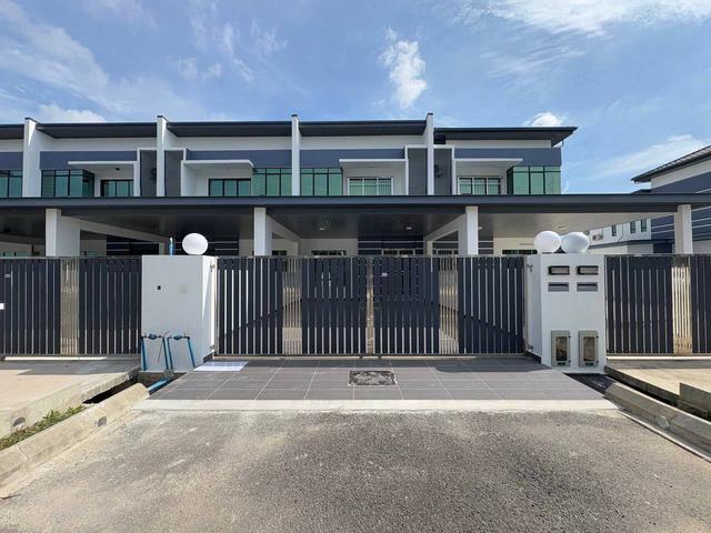 Terraced House for rent in Long Miri