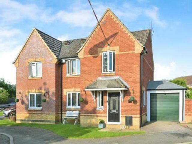 House for sale in Northampton, Northamptonshire