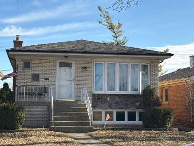House for sale in Burbank, Cook County