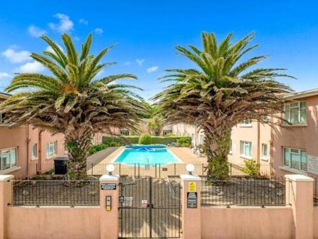 House for sale in Livermead