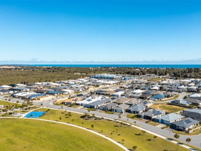 Cottage for sale in Whitby, Western Australia