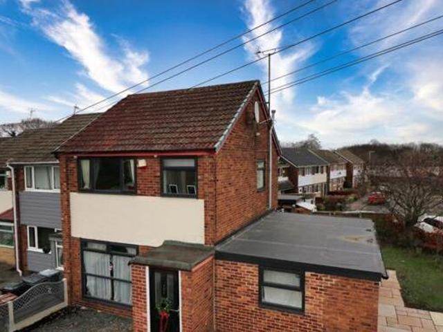 House for sale in Pudsey, West Yorkshire