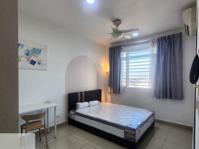 Room for rent in Petaling, Alam Impian