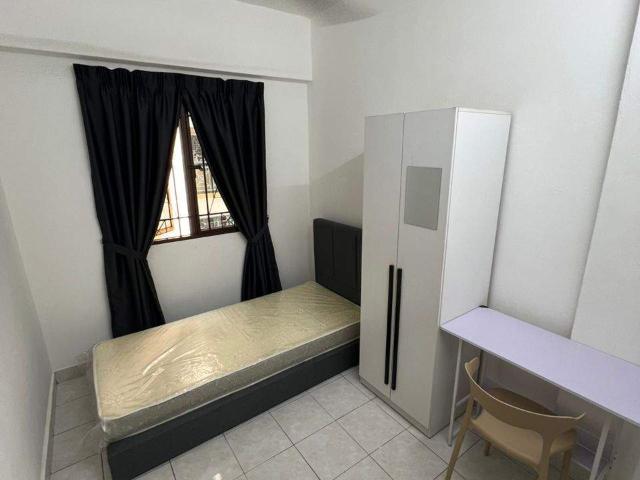 Room for rent in Petaling, Damansara Damai