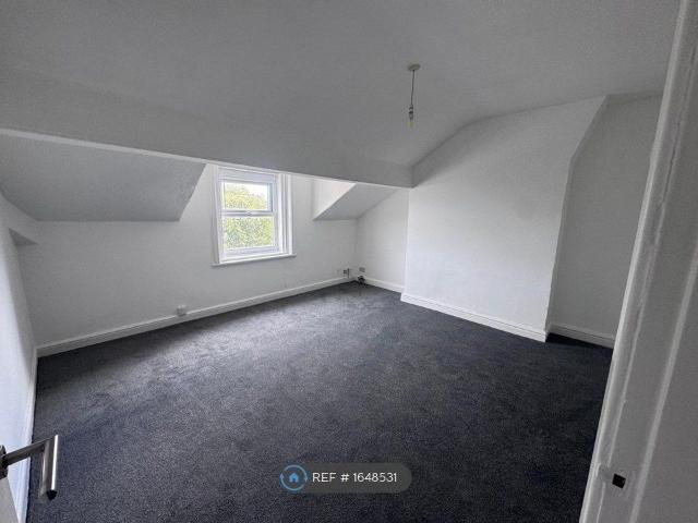 Apartment for rent in Rock Ferry, New Ferry