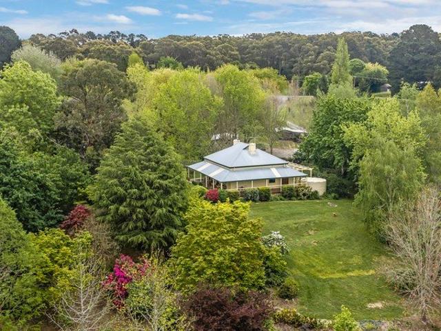 Cottage for sale in Carey Gully, Adelaide Hills Council