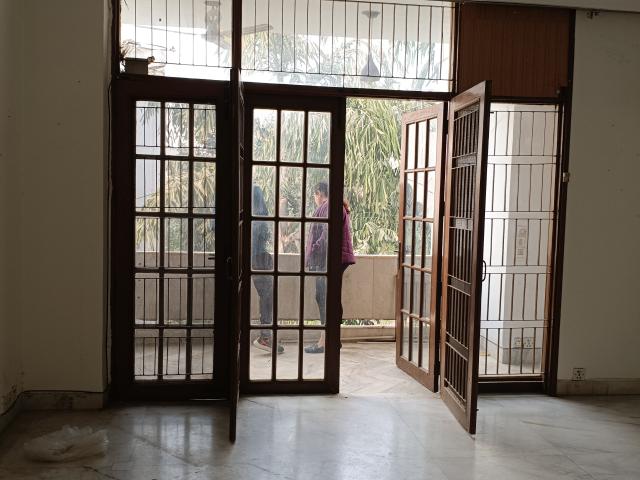 House for sale in Deri