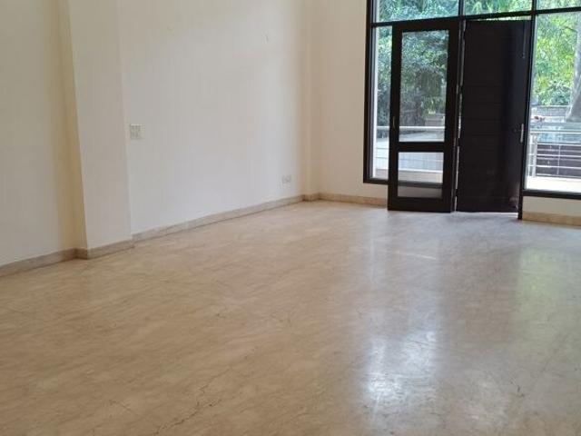 House for sale in Deri