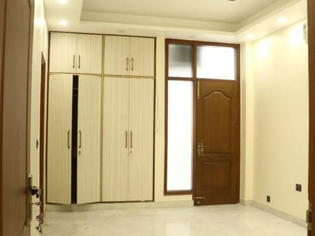 Property for rent in Deri