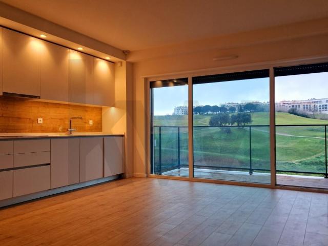Apartamento alugar em Carriche, Lisboa