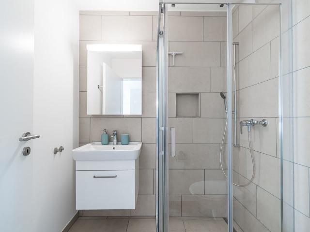 Apartment mieten in Einigen, Zürich