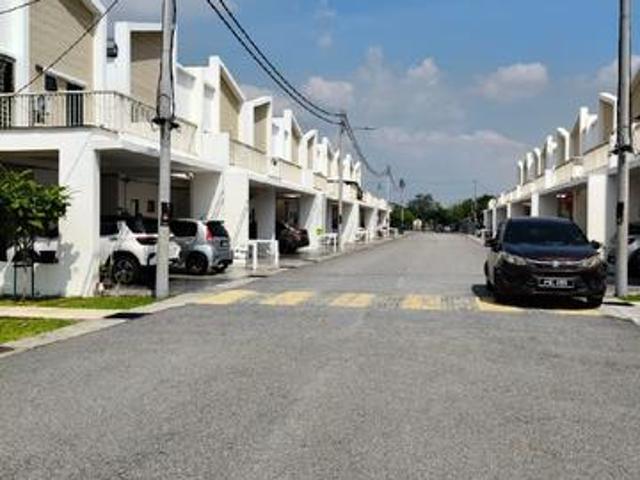 Townhouse for sale in Wellesley, Penang