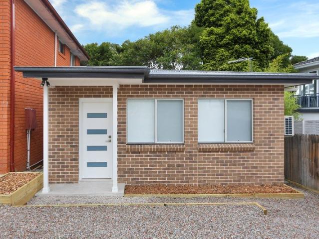 Villa for rent in Glenhaven, Sydney