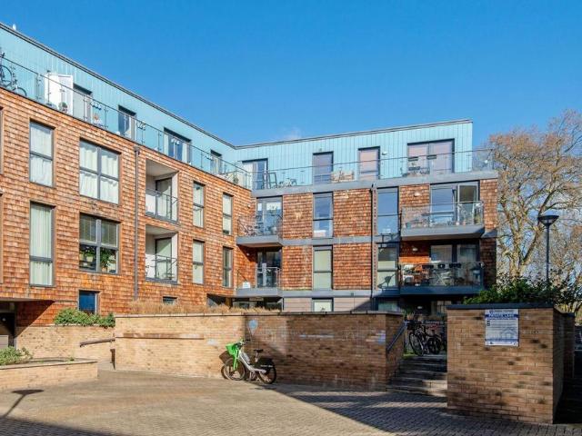 Apartment for rent in Old Ford, Greater London