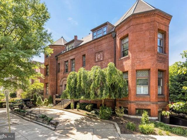 Condo for sale in Washington, Washington DC