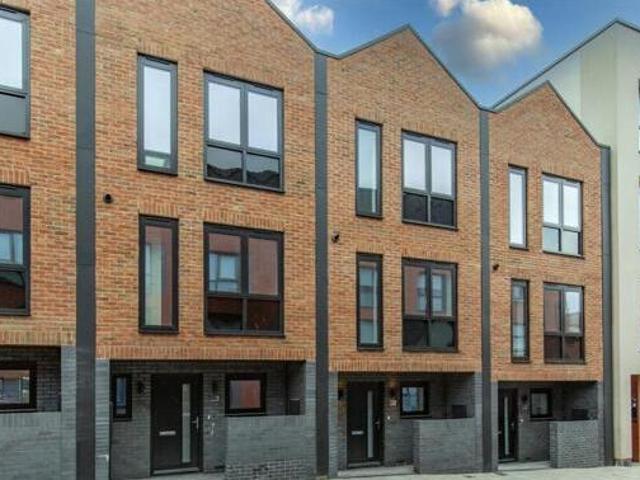 House for sale in Feckenham, City Of Bristol