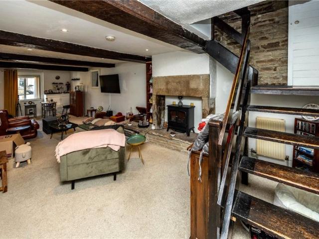 House for rent in Outlane, West Yorkshire
