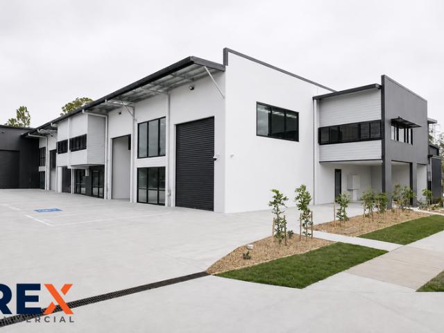Warehouse for rent in Toombul, Queensland