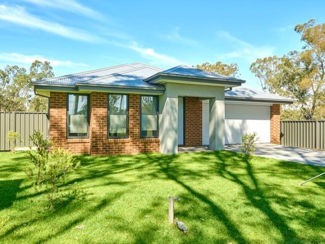 House for rent in Heathcote, Victoria