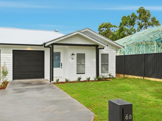 Duplex for sale in Tahmoor, New South Wales