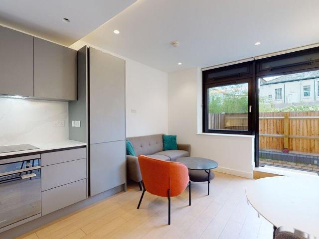 Apartment for rent in London Borough of Hounslow, Greater London