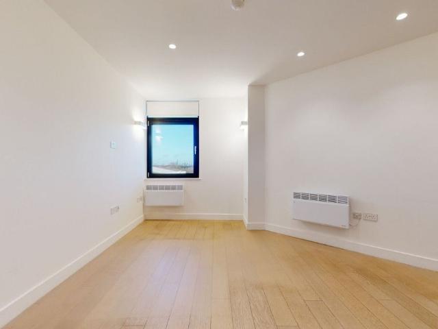 Apartment for rent in London Borough of Hounslow, Spring Grove