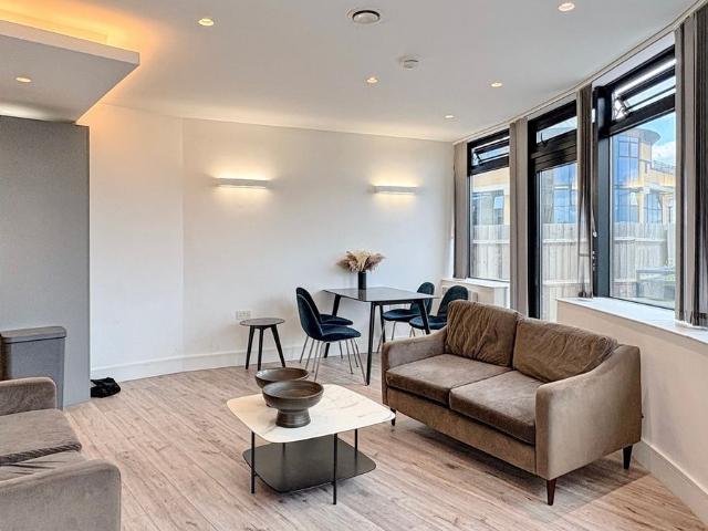 Apartment for rent in London Borough of Hounslow, Spring Grove
