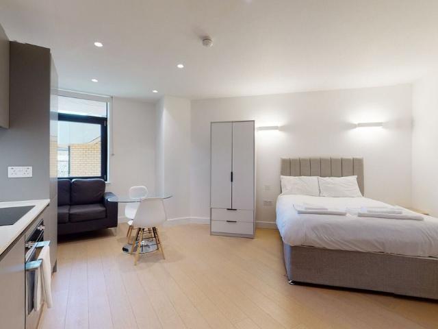 Studio for rent in London Borough of Hounslow, Greater London