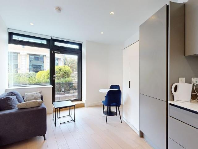 Studio for rent in London Borough of Hounslow, Greater London