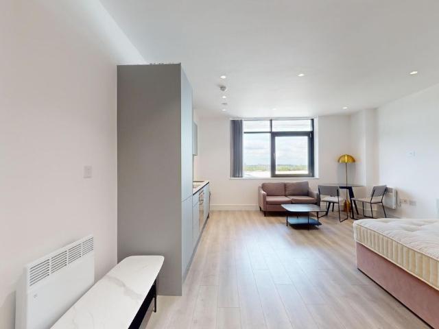 Studio for rent in London Borough of Hounslow, Spring Grove