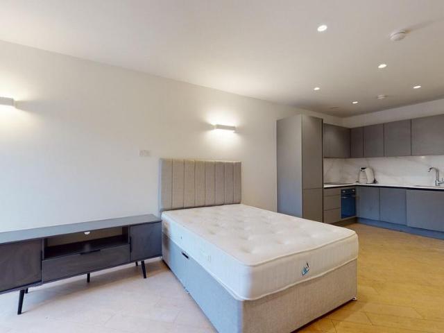 Apartment for rent in London Borough of Hounslow, Spring Grove