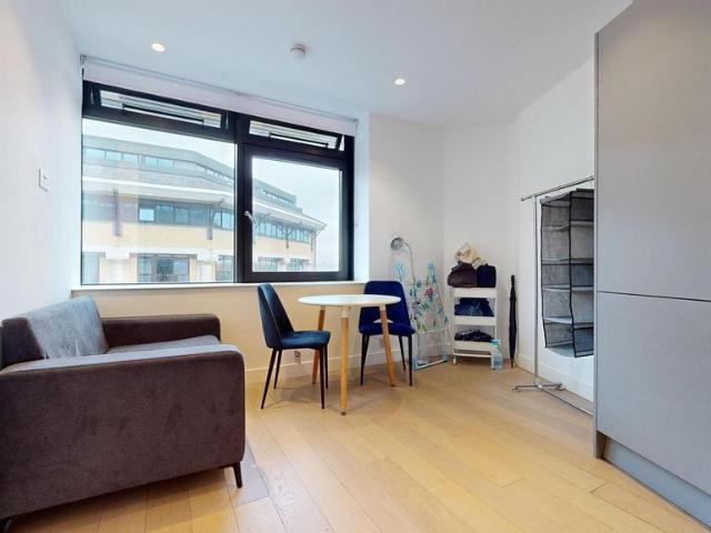 Apartment for rent in London Borough of Hounslow, Spring Grove