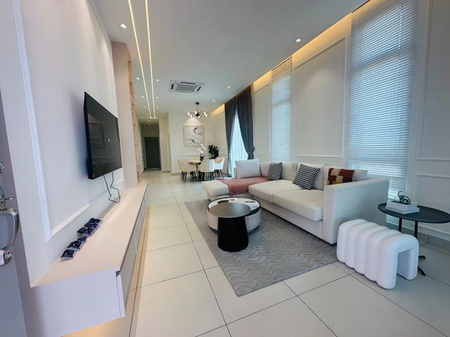 House for sale in Malaka