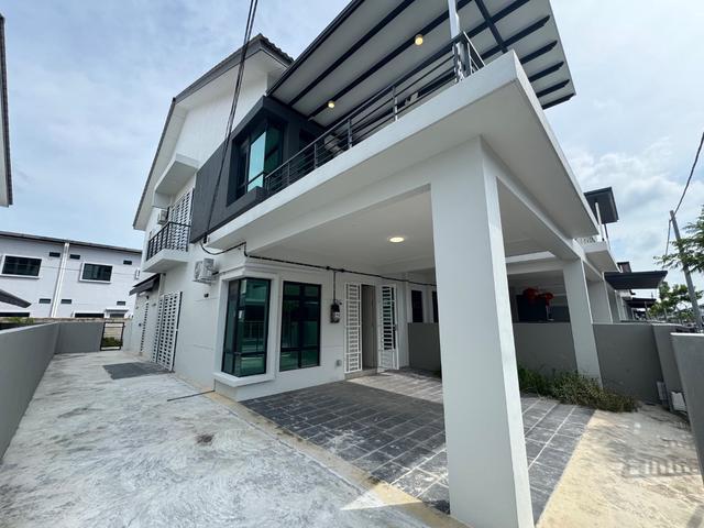 Terraced House for sale in Malaka