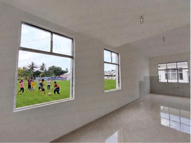 Terraced House for sale in Malaka
