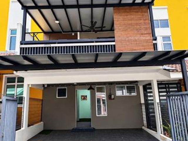 Townhouse for sale in Alor Gajah