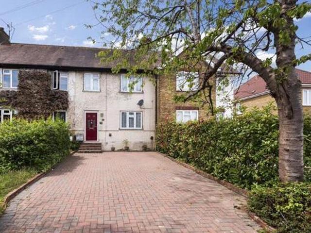 House for sale in The Butts, Kent