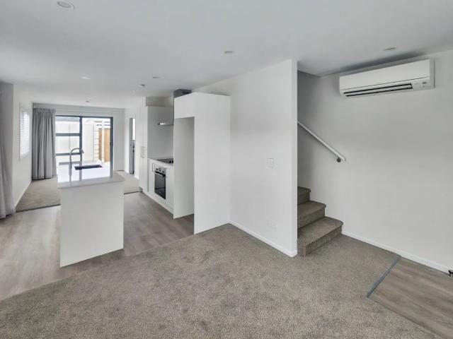 Townhouse for rent in Homedale, Lower Hutt